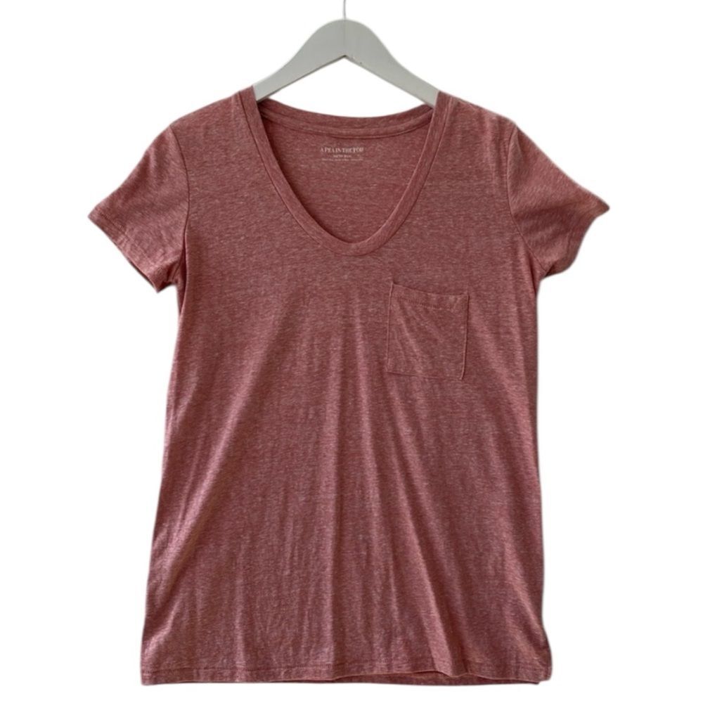 A pea in the Pod maternity T Shirt size XS Scoop‎ neck Front pocket